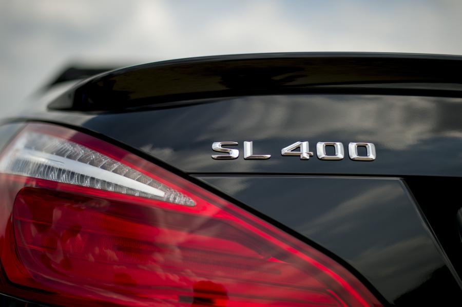  Mercedes-Benz SL400 2014 года  (UK) (фото 26 из 31)